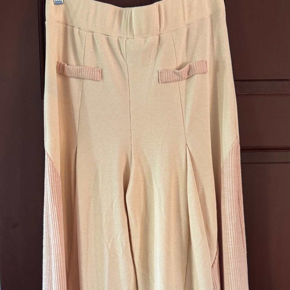 NWOT!!POL Cream A-Line Women's Wide Leg Pants. - Picture 3 of 6